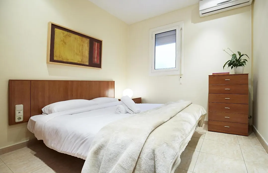 Apartamentos Calvet-1