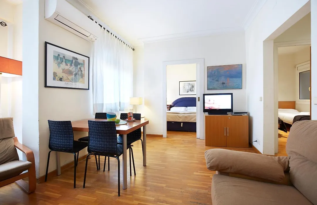 Apartamentos Calvet-1